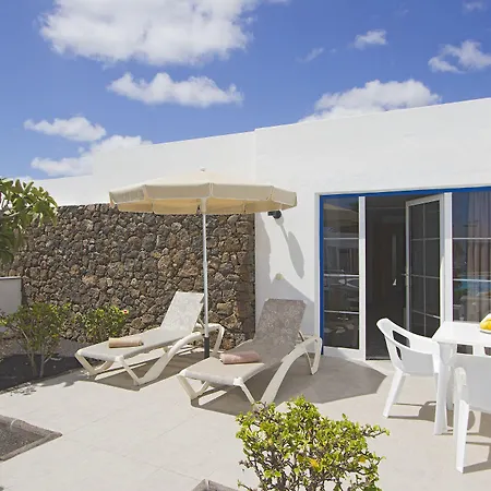 兰萨罗特鹦鹉螺公寓式酒店 卡门港