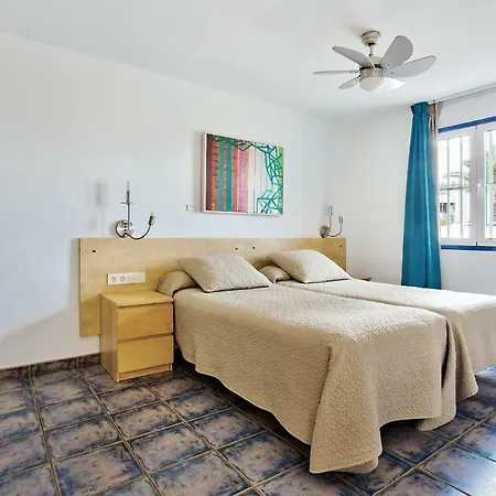 兰萨罗特鹦鹉螺公寓式酒店 卡门港